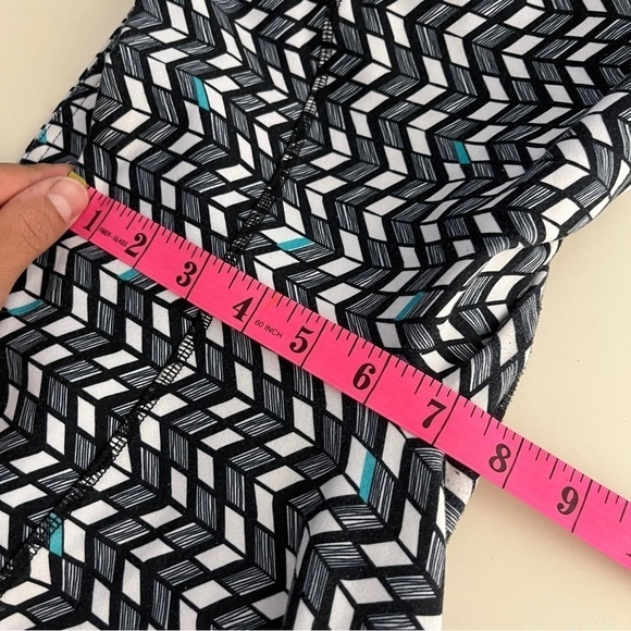 ALO Yoga Chevron 🔰 Print Goddess Leggings - Picture 10 of 13